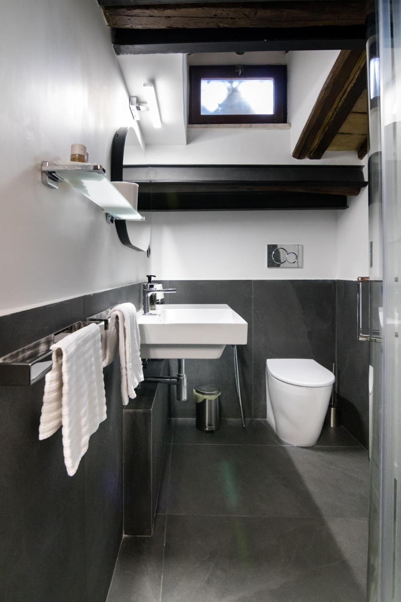 Viam 16B Suites Roma Eksteriør bilde